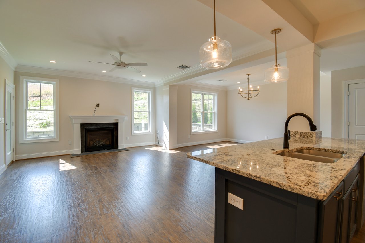 Old Oaks custom home landscaping