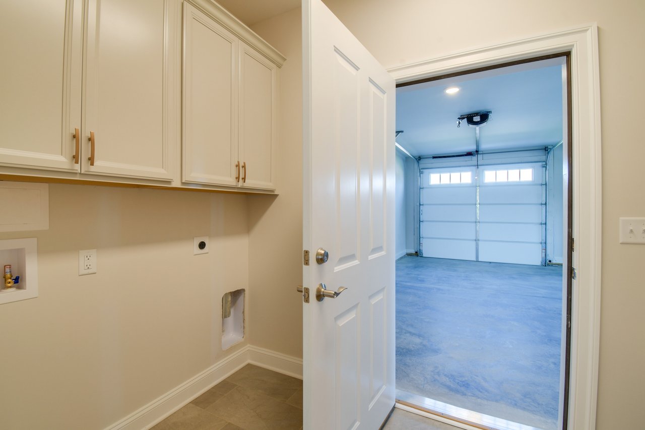 Old Oaks custom home entry